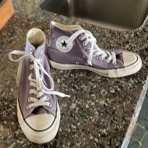 Womens converse All-Star tennis shoes